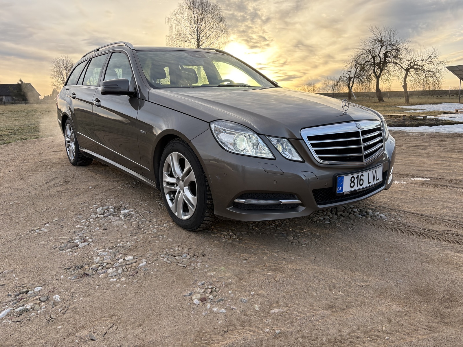 Mercedes-Benz E 220 BlueEfficiency Avantgarde 125kW