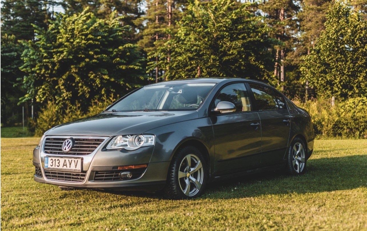Volkswagen Passat 2005, photo 2/10
