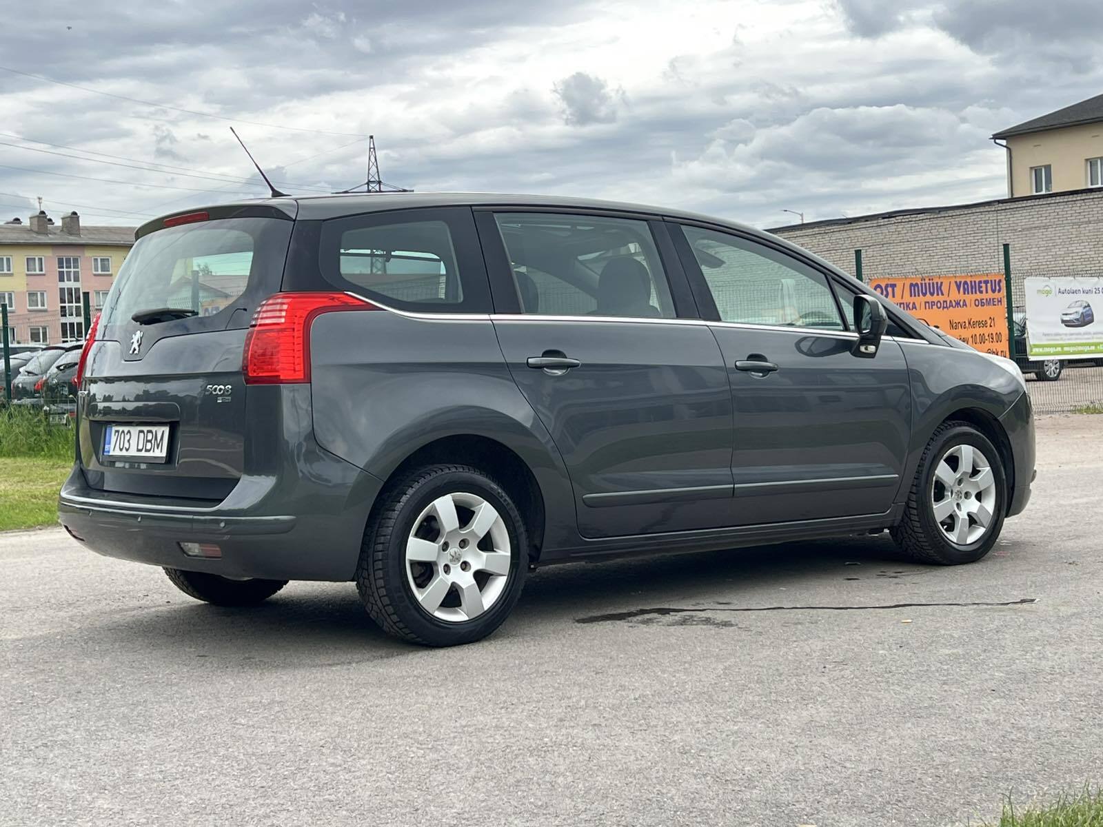 Peugeot 5008 2013, photo 7/11