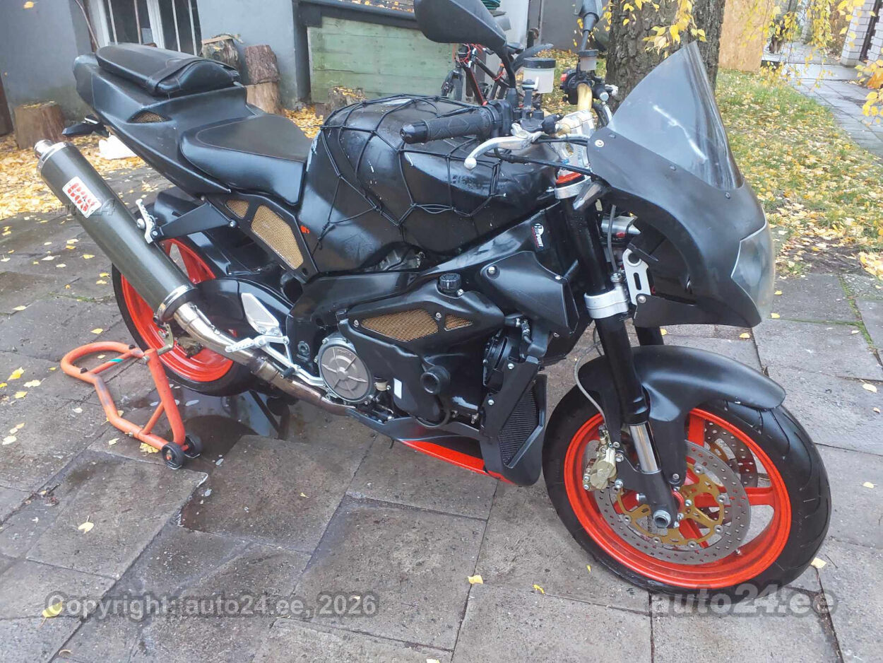 Aprilia RSV 2005, kuva 2/4