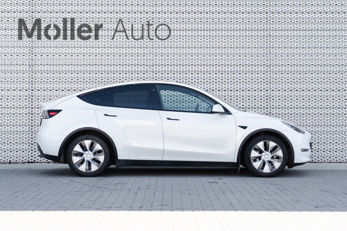 Tesla Model Y 2023, photo 5/17