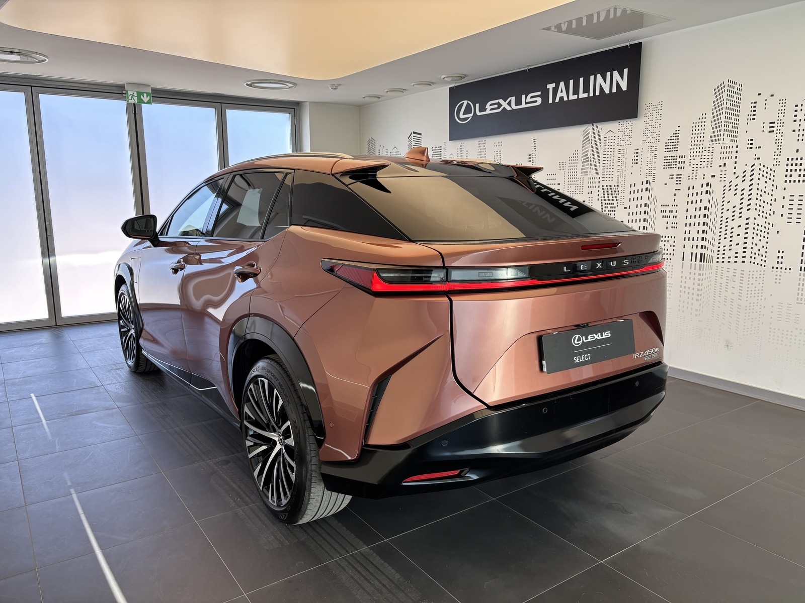 Lexus RZ 450 2024, kuva 2/10