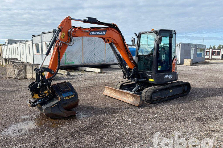 Doosan DX50Z-7, 36.4 kW, дизель