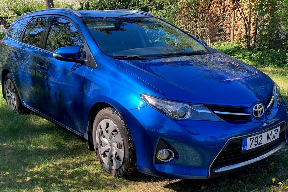 Toyota Auris, 2014, 1.6, 97 kW, bensiin+lpg, manuaal, esivedu
