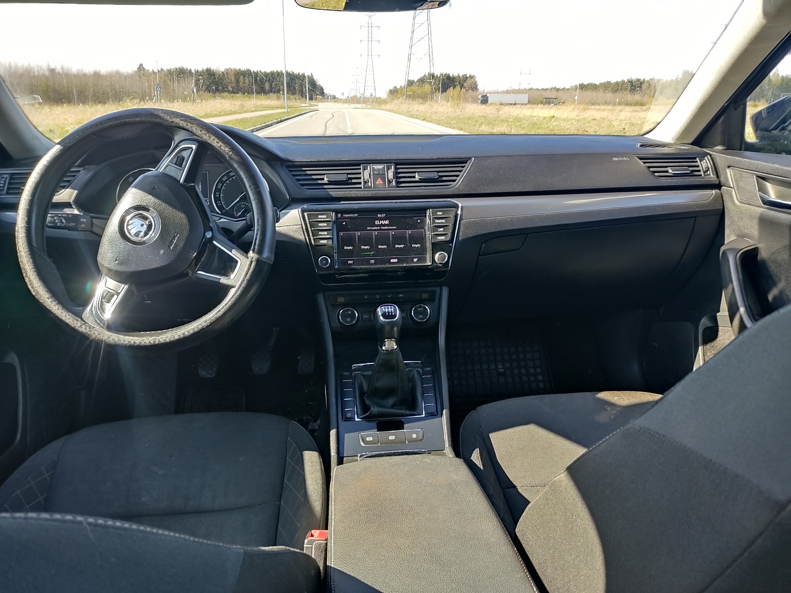 Škoda Superb 2016, photo 6/8