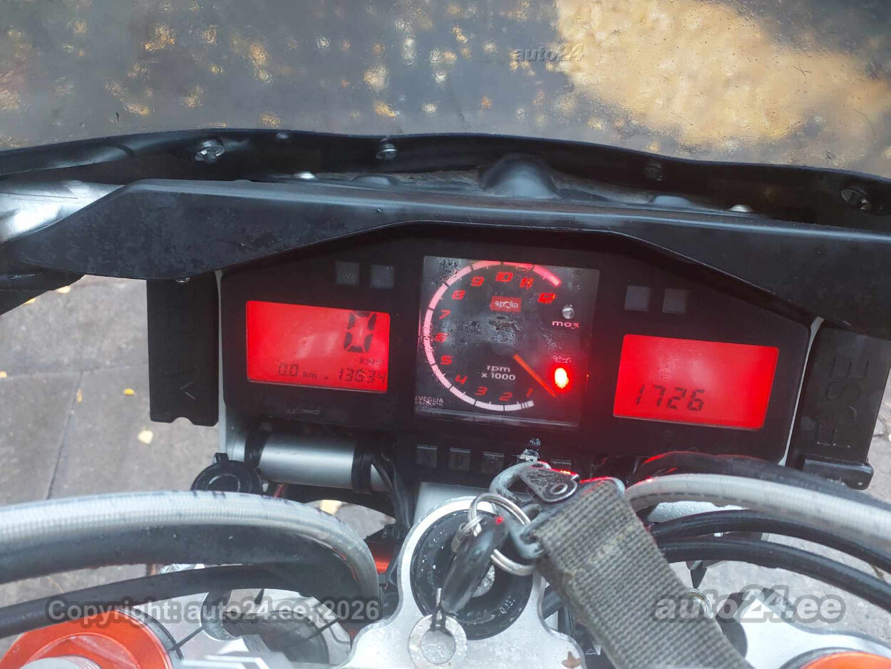 Aprilia RSV 2005, kuva 3/4