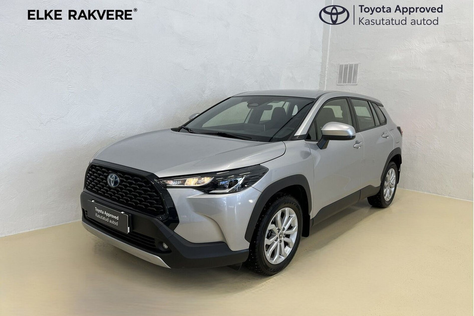 Toyota Corolla, 2023, 2.0, 112 kW, hybrid (petrol/electric), automatic, front-wheel drive