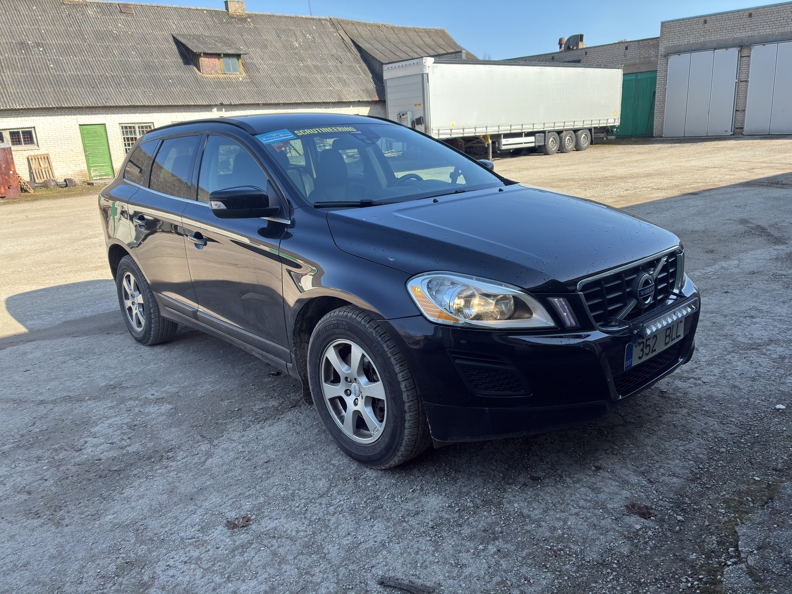 Volvo XC60 2010, photo 2/4