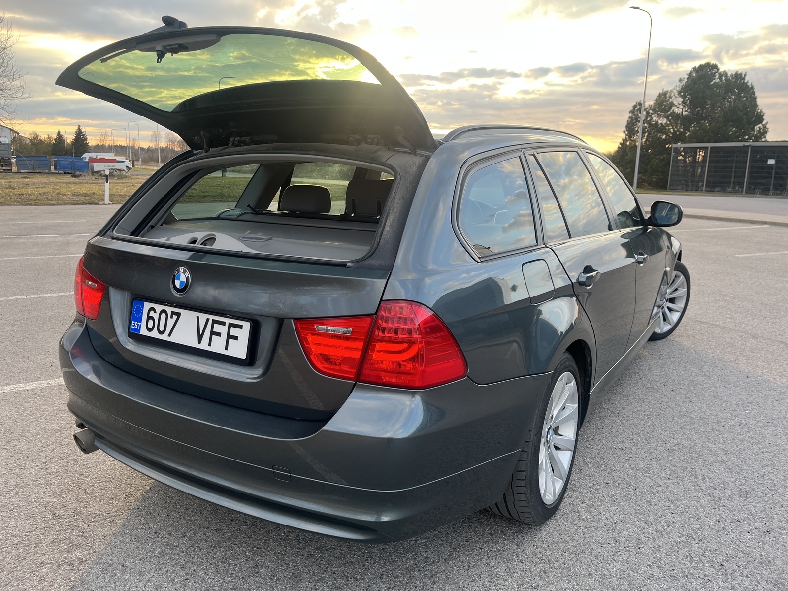 BMW 320 2011, kuva 7/10