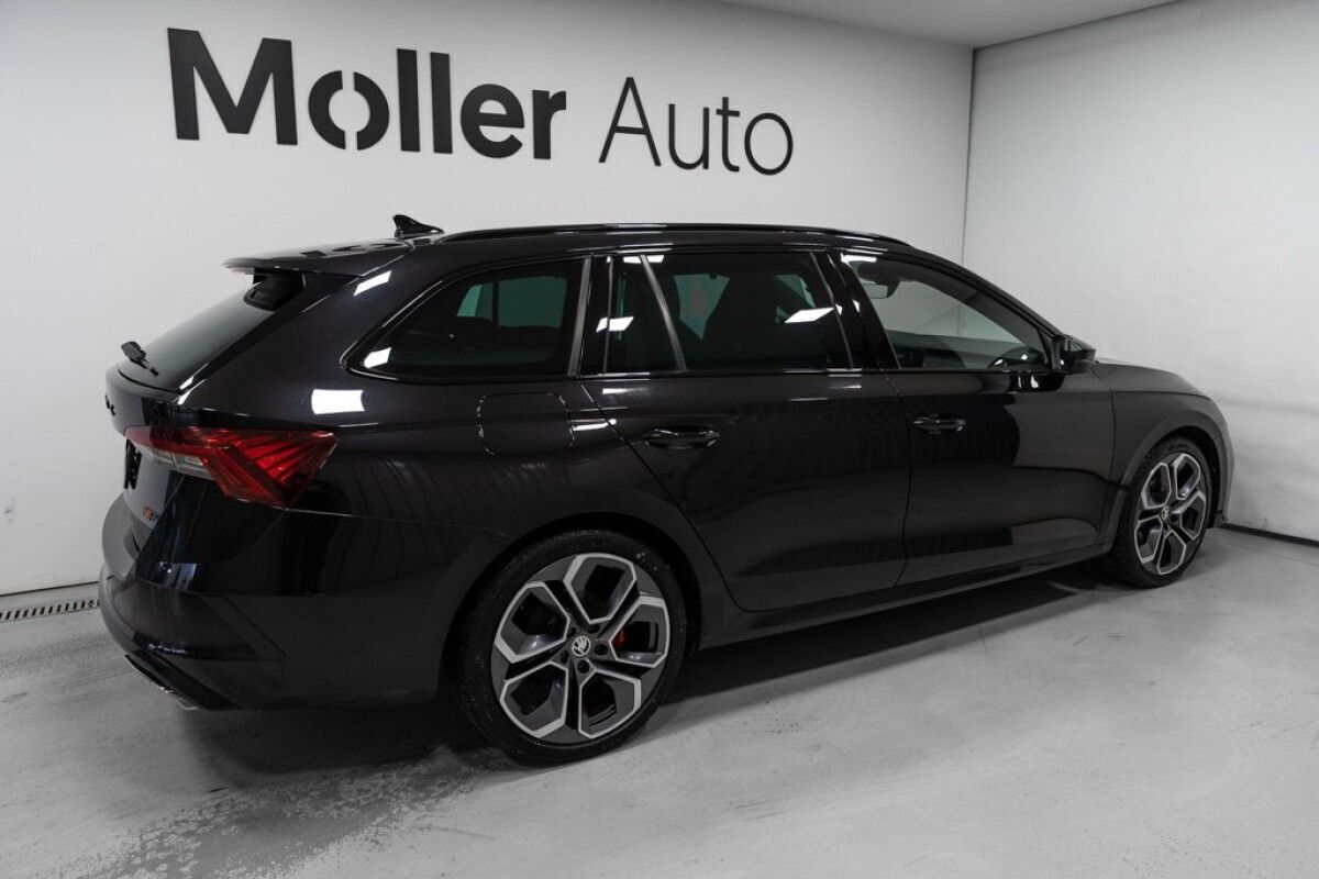 Škoda Octavia 2023, photo 6/28