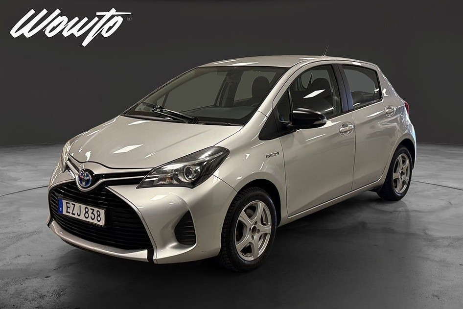 Toyota Yaris, 2015, 1.5, 74 kW, гибрид (бензин/электричество), автомат, полный привод