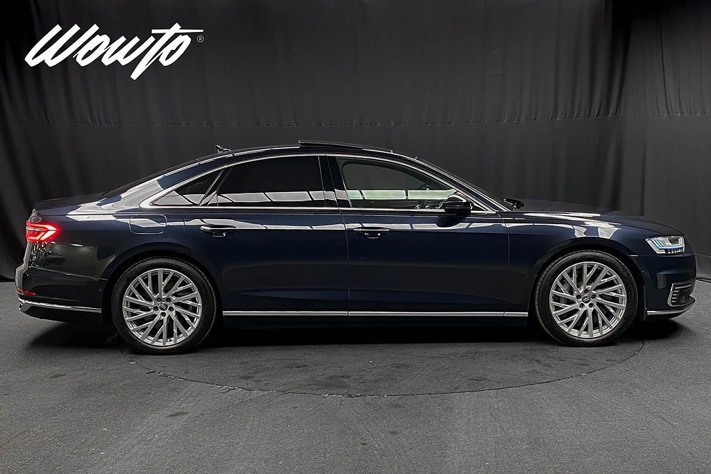 Audi A8 2020, photo 3/35
