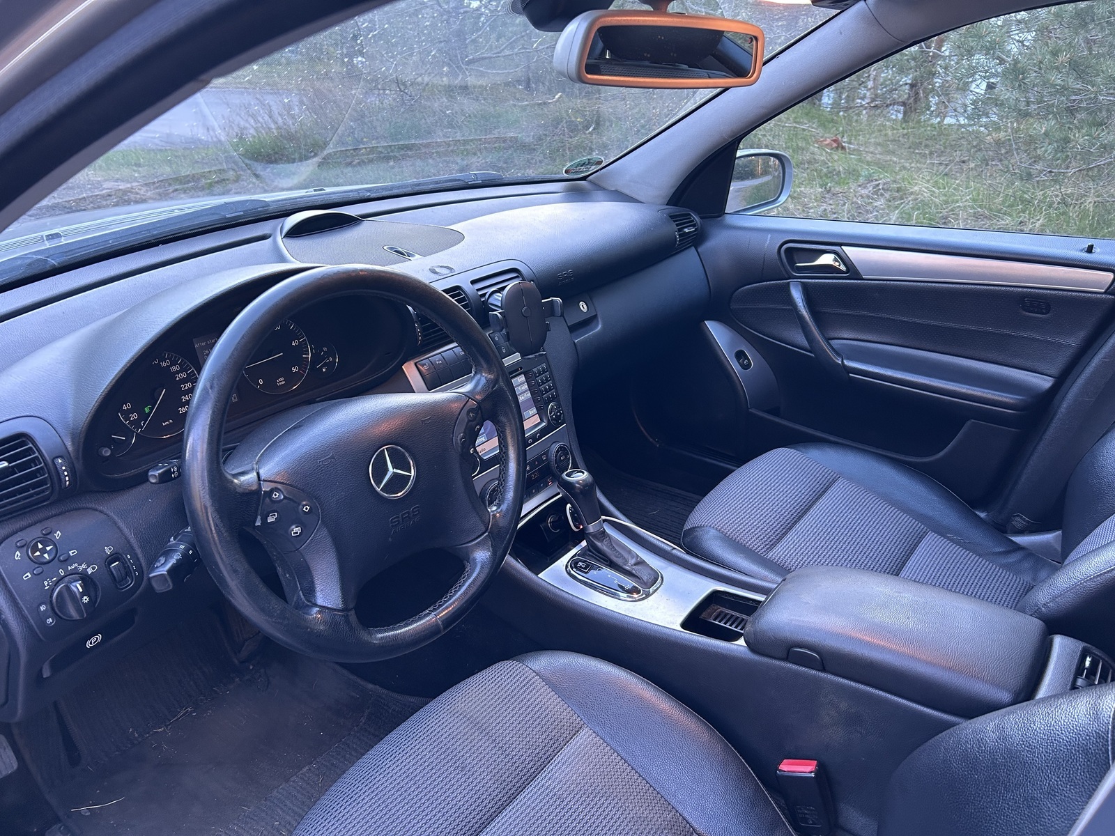 Mercedes-Benz C 220 2004, kuva 5/6