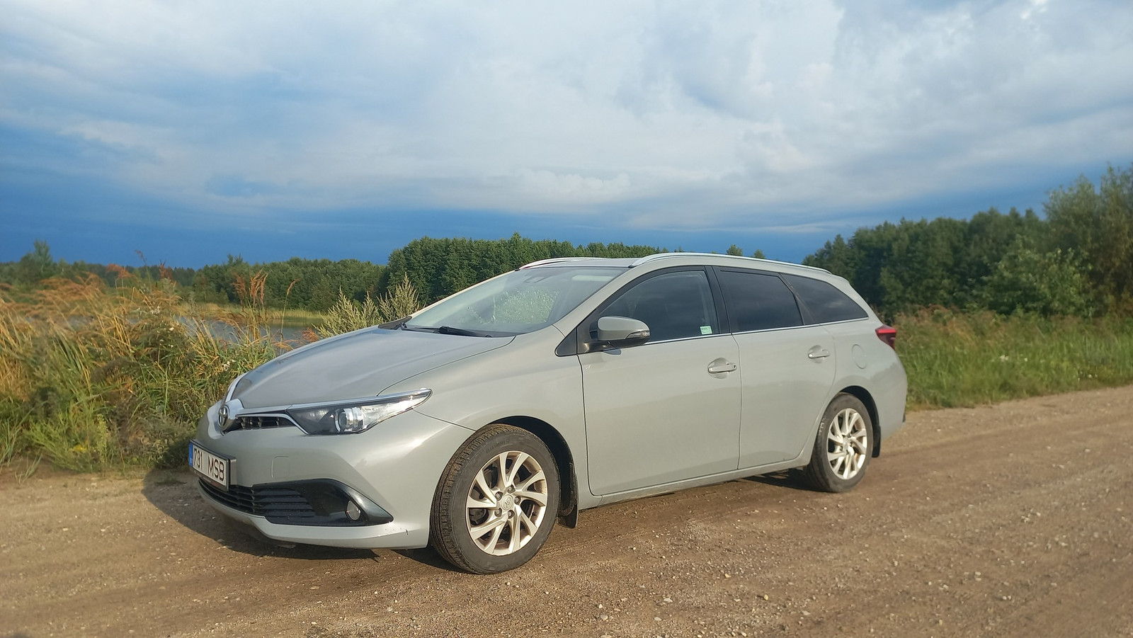 Toyota Auris 2018, photo 2/9