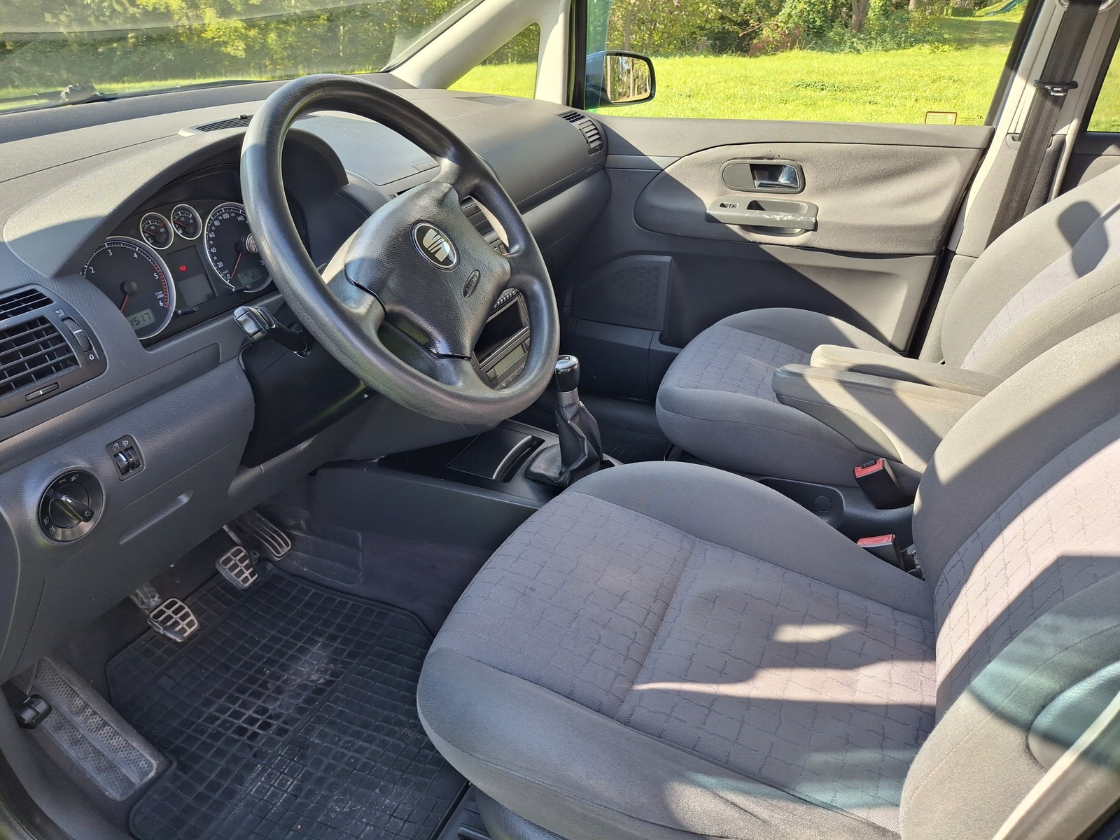 SEAT Alhambra 1.9 85kW 2005, photo 6/11