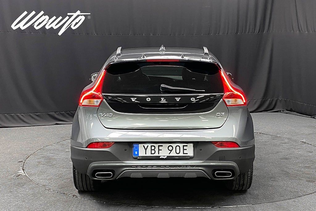 Volvo V40 Cross Country 2019, photo 5/21
