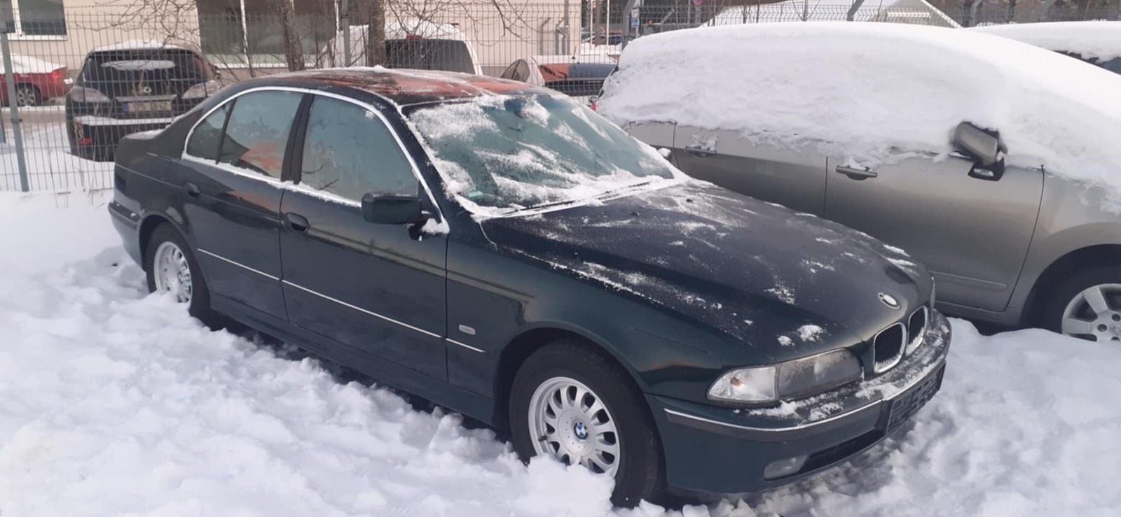 BMW 523 1998, photo 2/3