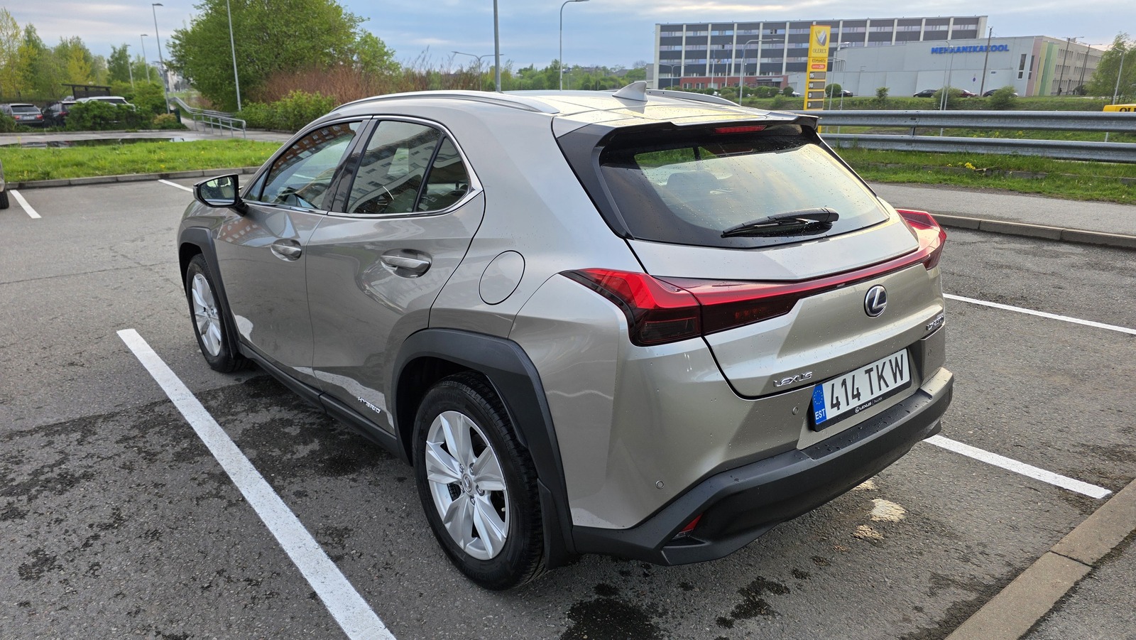 Lexus UX 250 2020, kuva 4/10