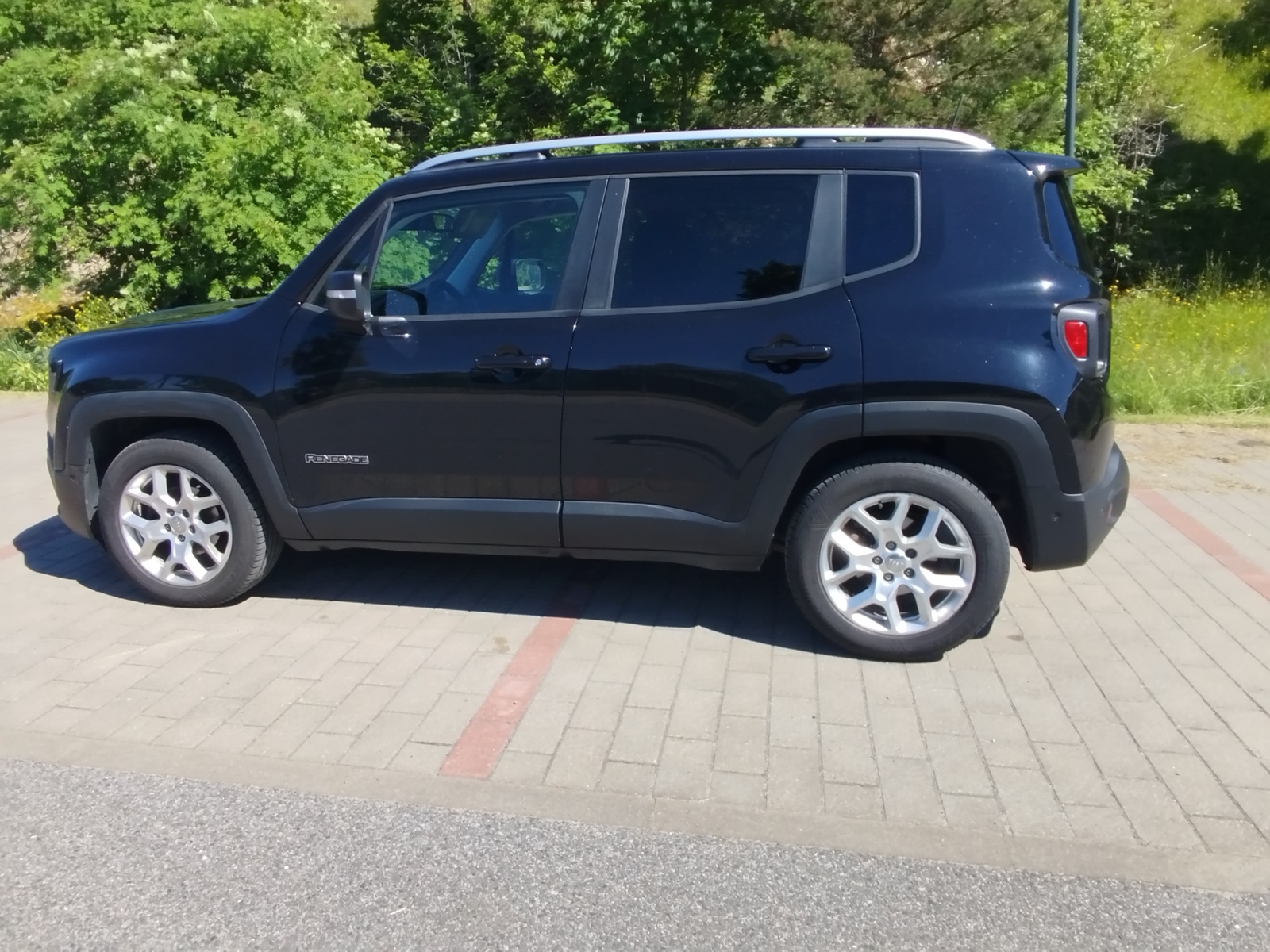 Jeep Renegade 2018, photo 2/9