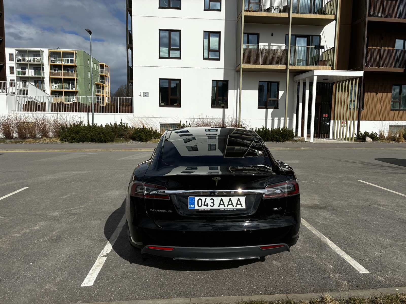 Tesla Model S 90D 2015, photo 3/10