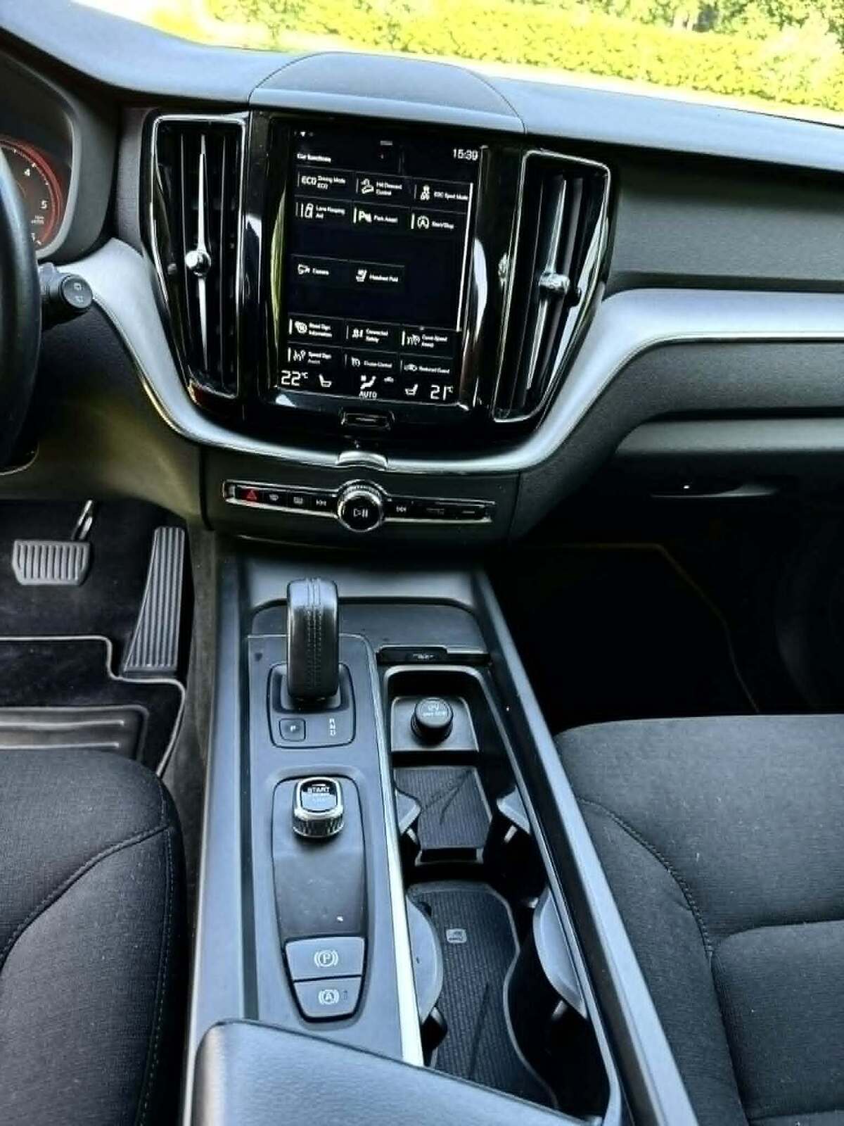 Volvo XC60 2020, photo 5/10