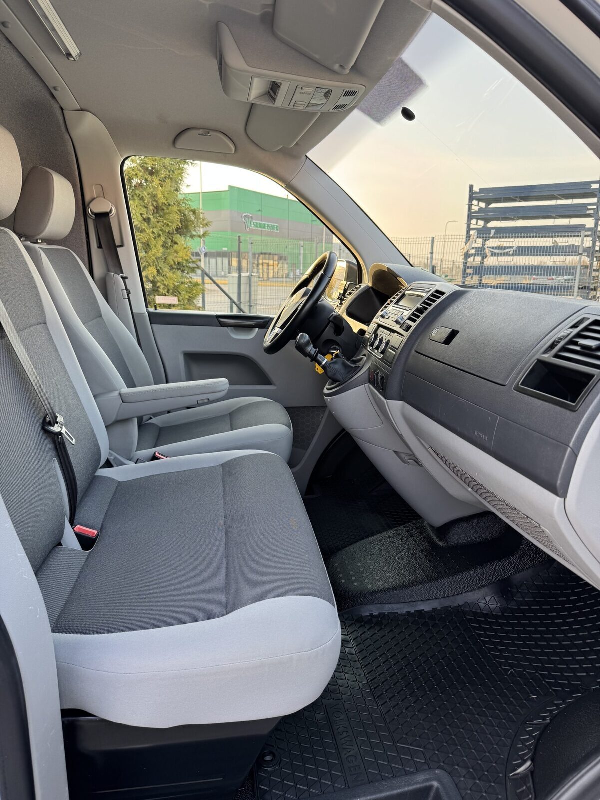 Volkswagen Transporter 2015, kuva 3/18