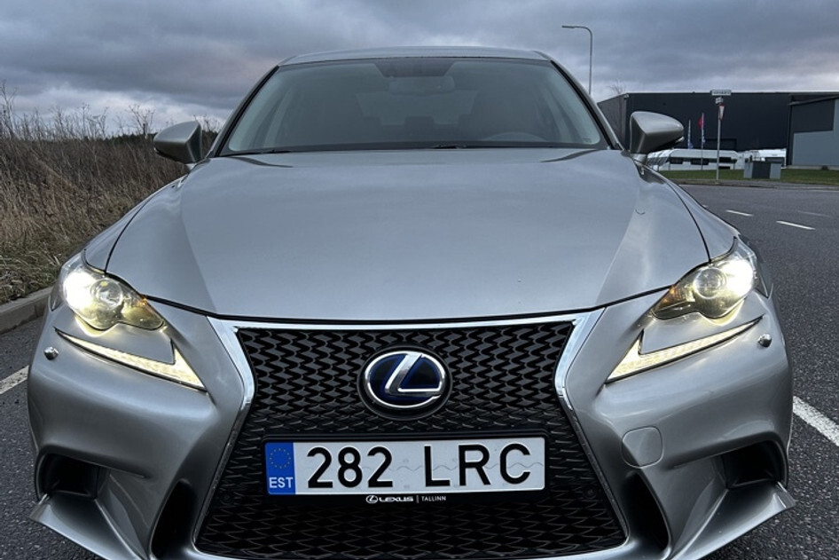 Lexus IS 300, 2013, 2.5, 133 kW, hübriid (bensiin/elekter), automaat, tagavedu