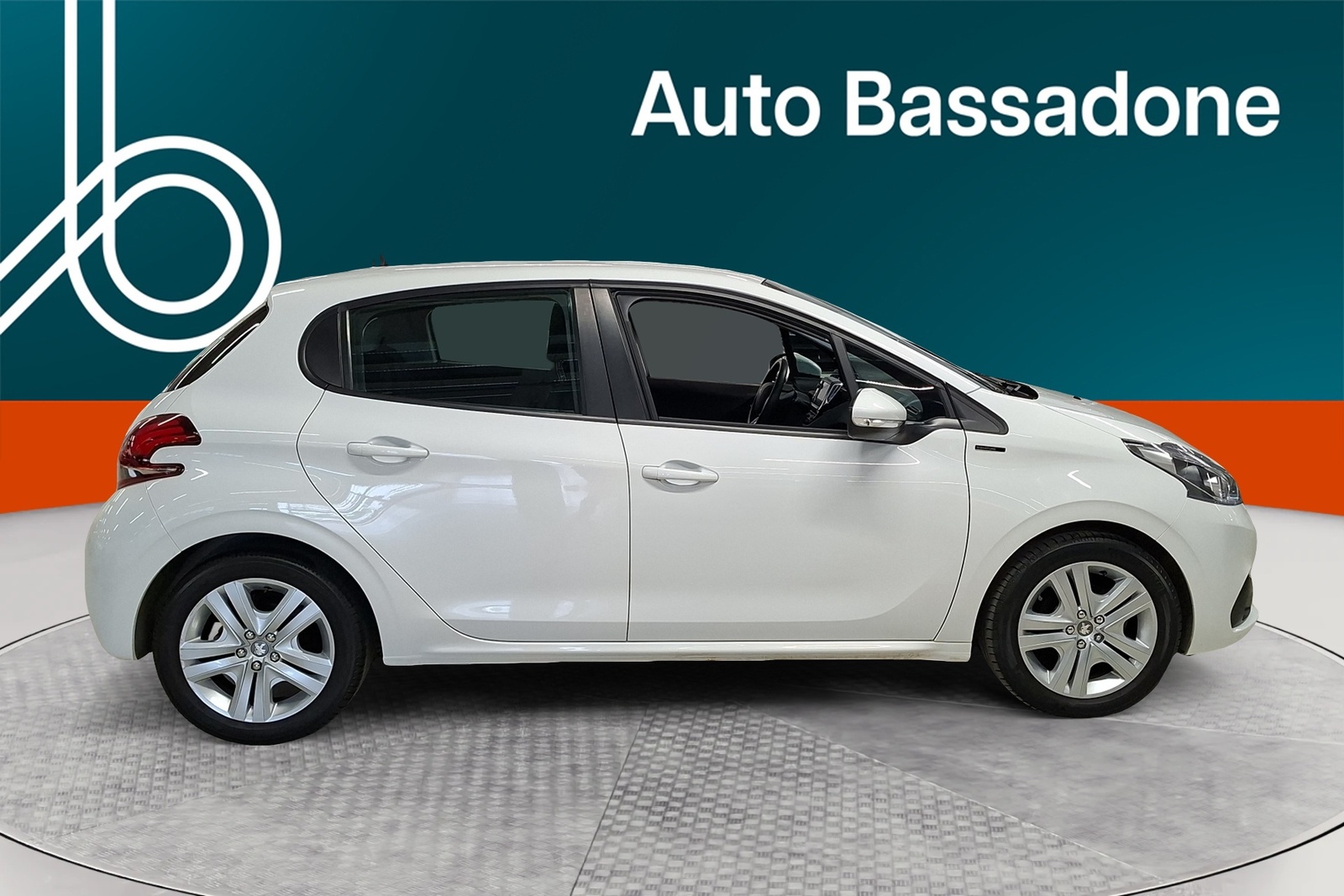 Peugeot 208 2019, photo 6/10