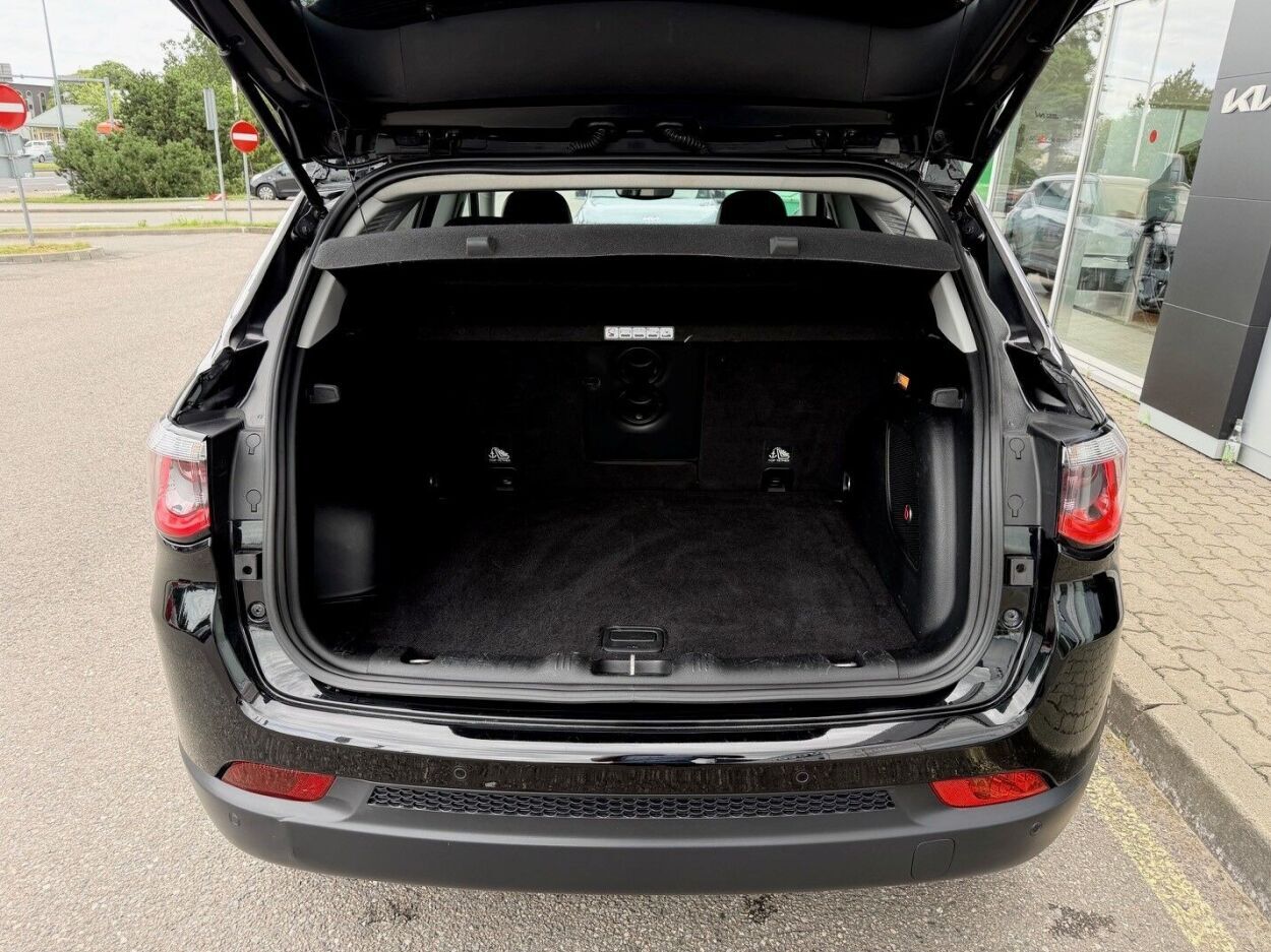 Jeep Compass 2017, kuva 6/10