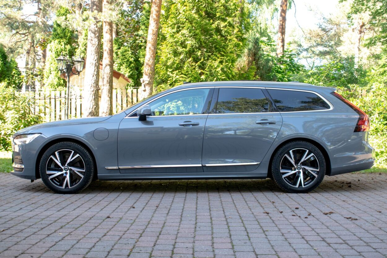 Volvo V90 2022, photo 6/18