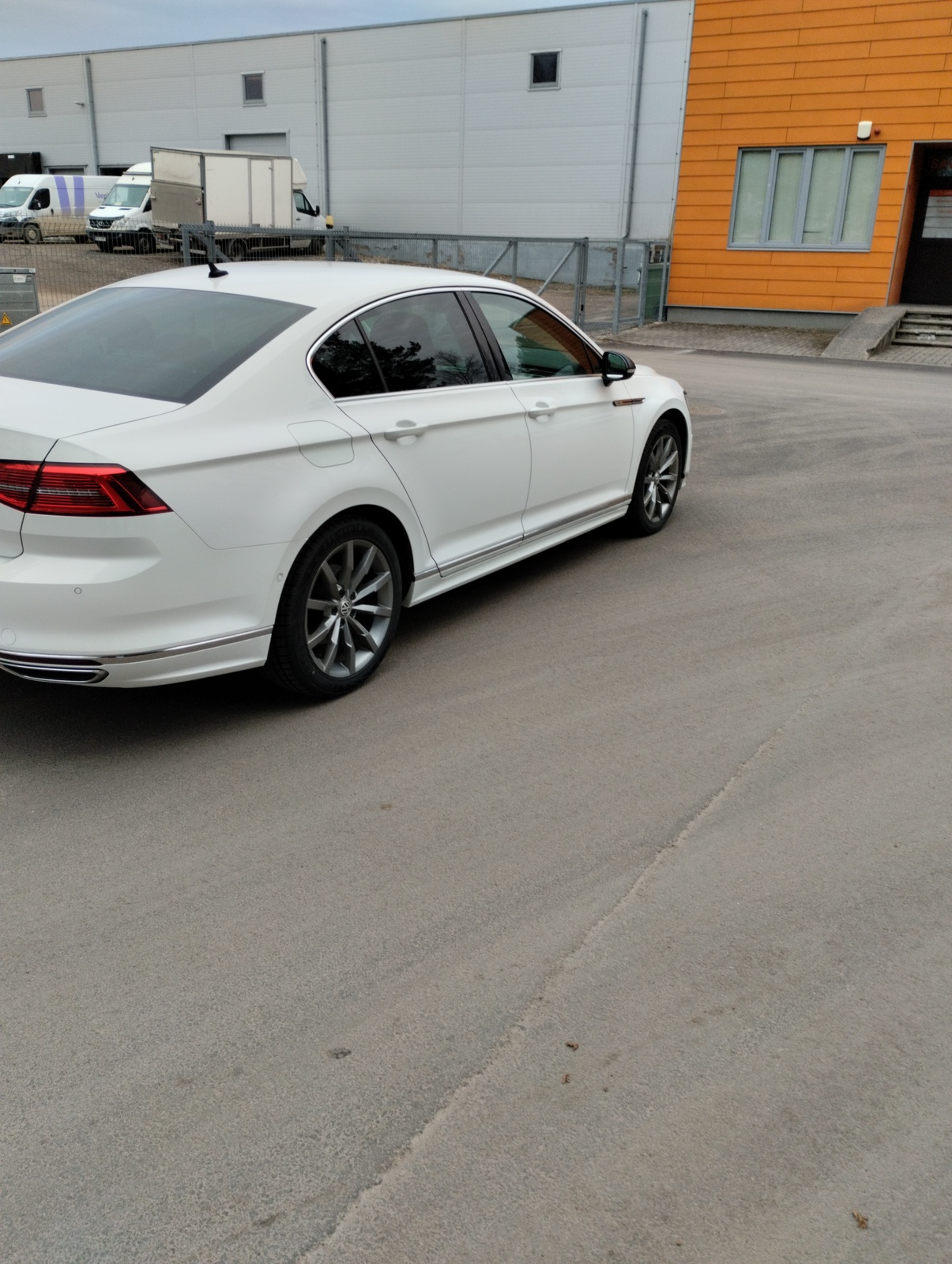 Volkswagen Passat 2018, photo 5/10