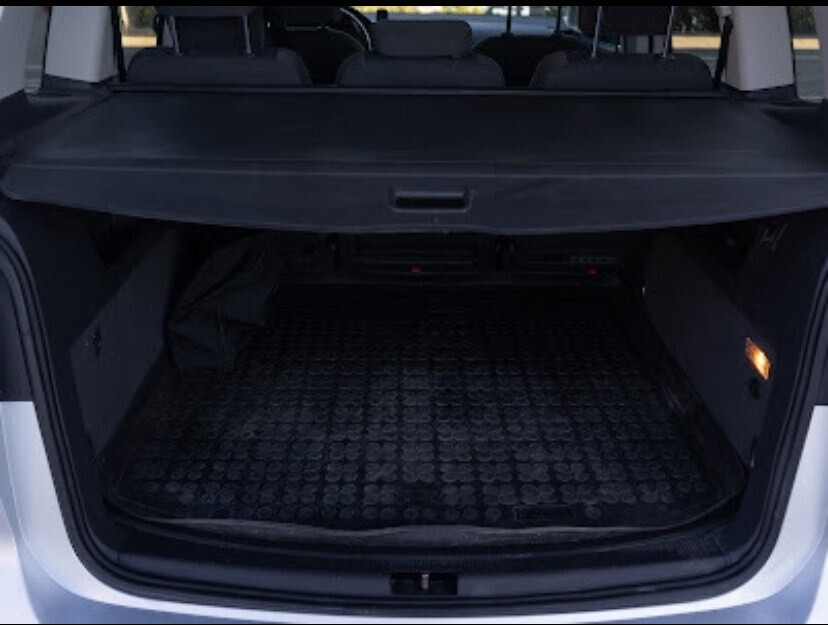 Volkswagen Touran 2012, photo 8/8