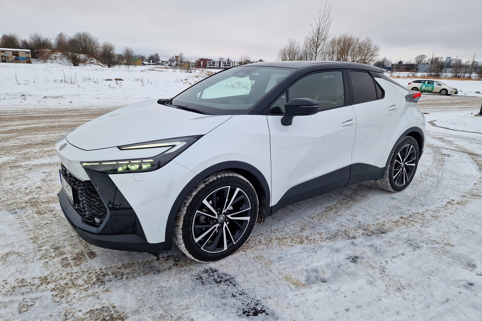 Toyota C-HR, 2024, 1.8, 72 kW, hübriid (bensiin/elekter), automaat, esivedu
