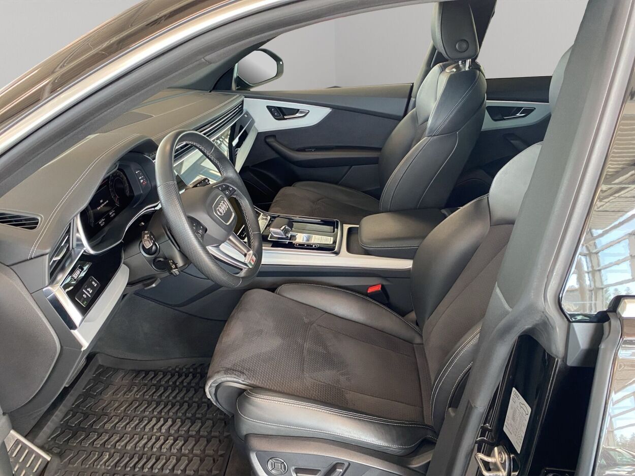 Audi Q8 2022, photo 6/14