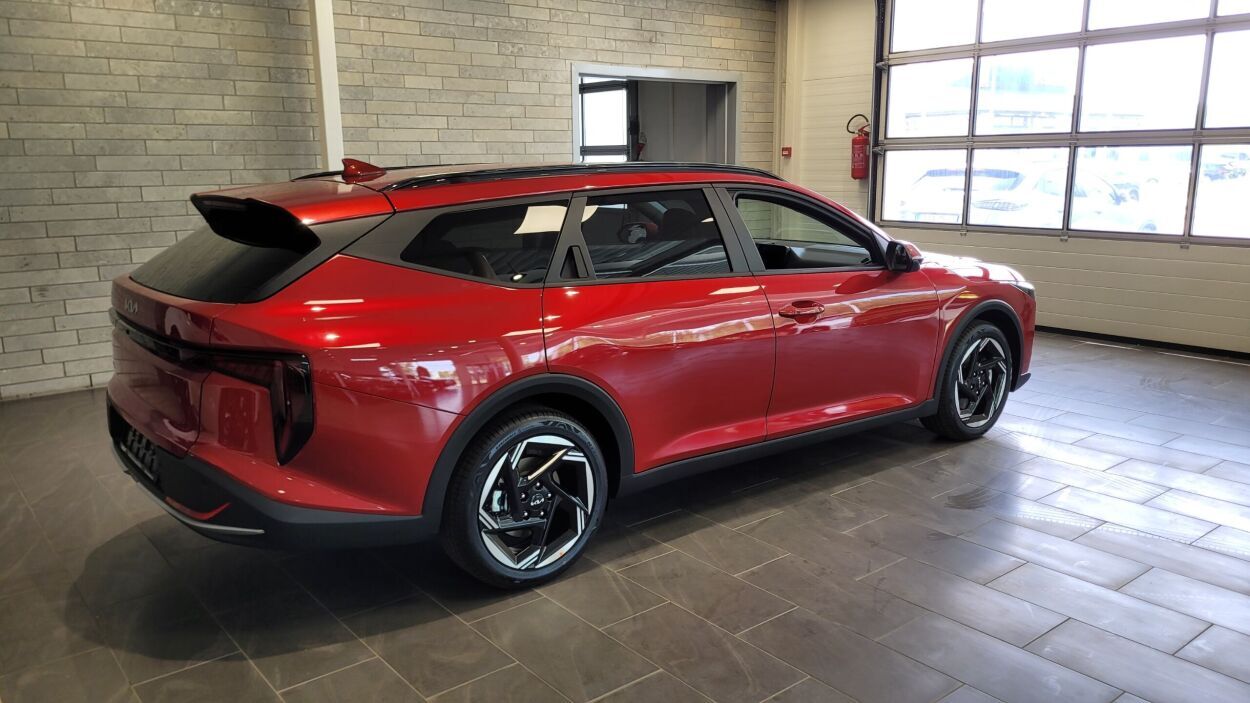 Kia K4 Sportswagon EX 1.6 110kW 2026, photo 3/10
