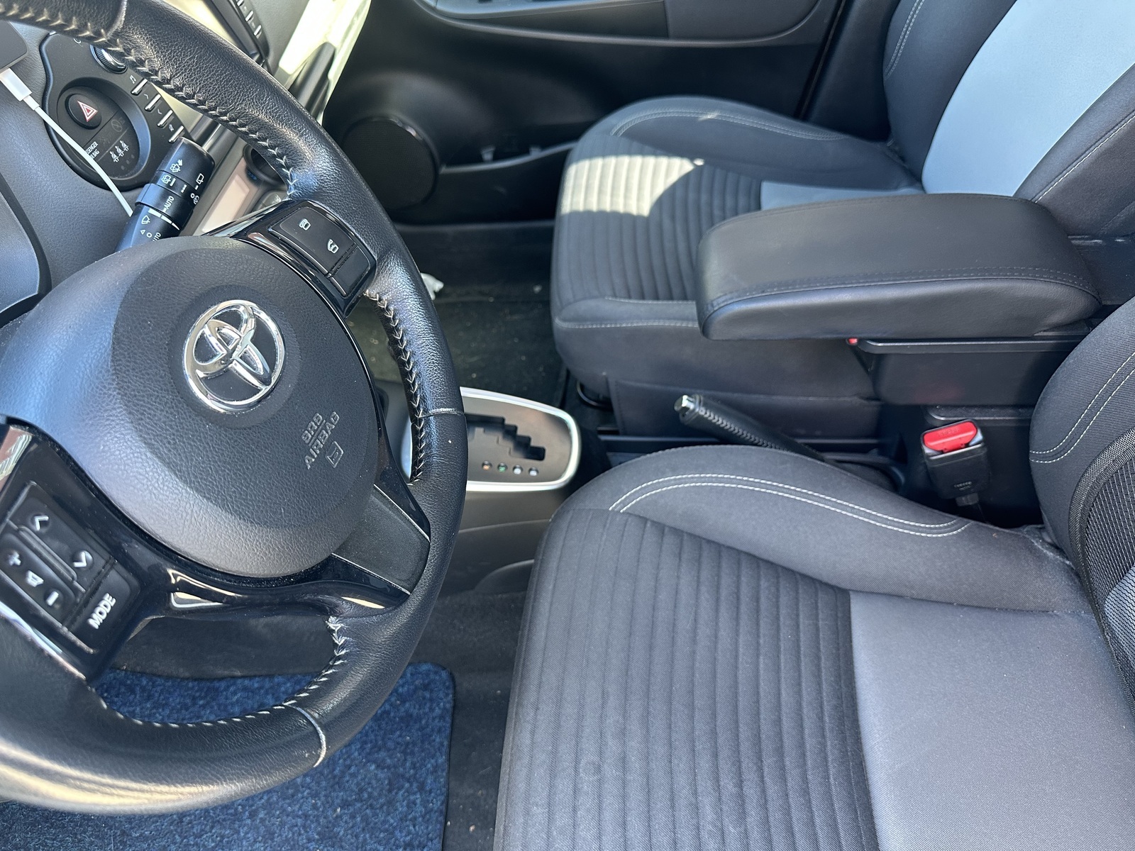 Toyota Yaris 2017, photo 7/9