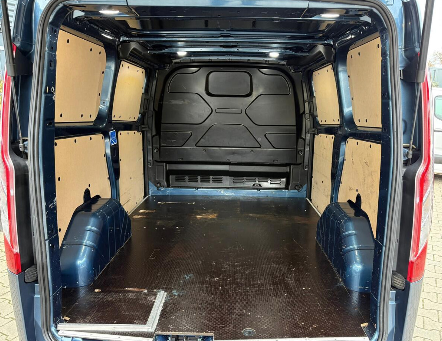 Ford Transit Custom 2021, photo 4/5
