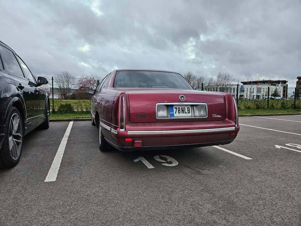 Cadillac DeVille 1997, kuva 4/10