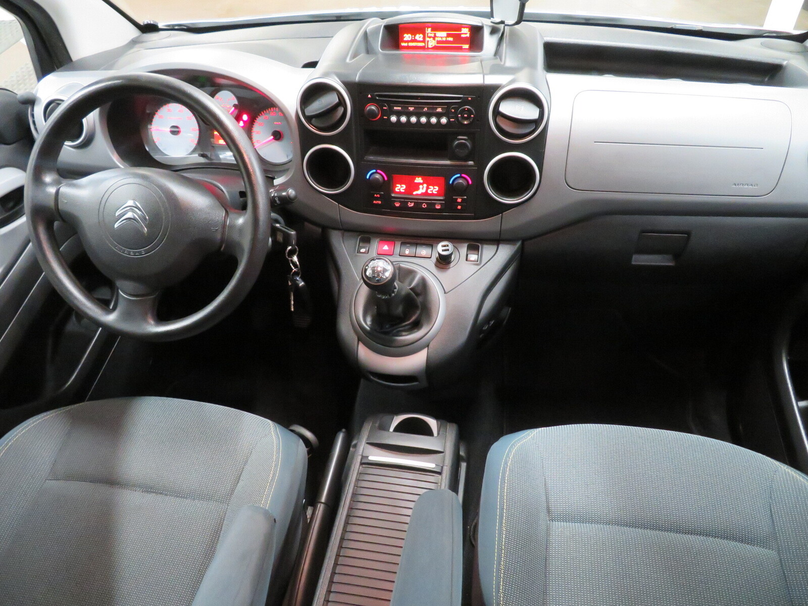 Citroën Berlingo 2017, photo 3/16