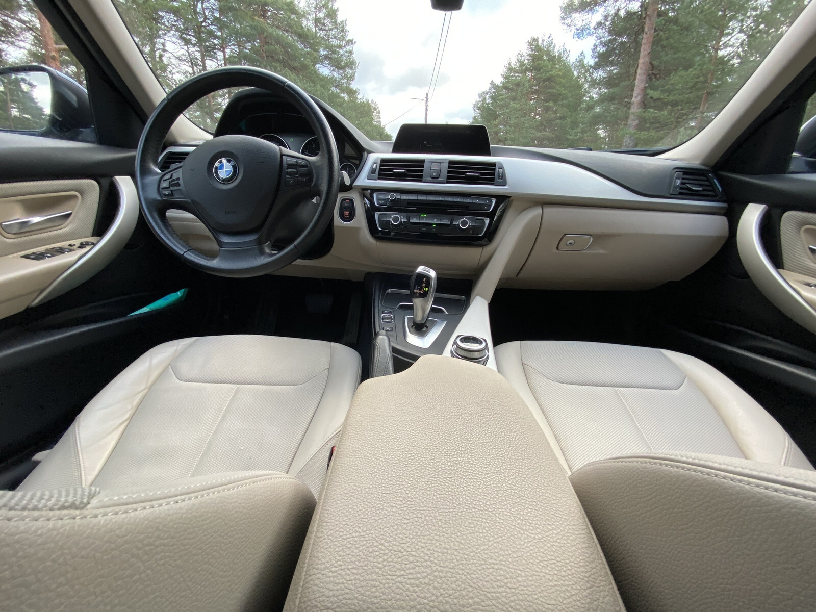 BMW 320 2018, kuva 5/9