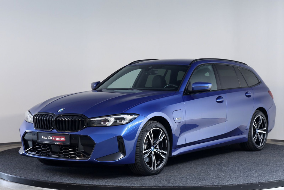 BMW 330, 2022, 2.0, 215 kW, pistikhübriid (bensiin/elekter), automaat, nelikvedu