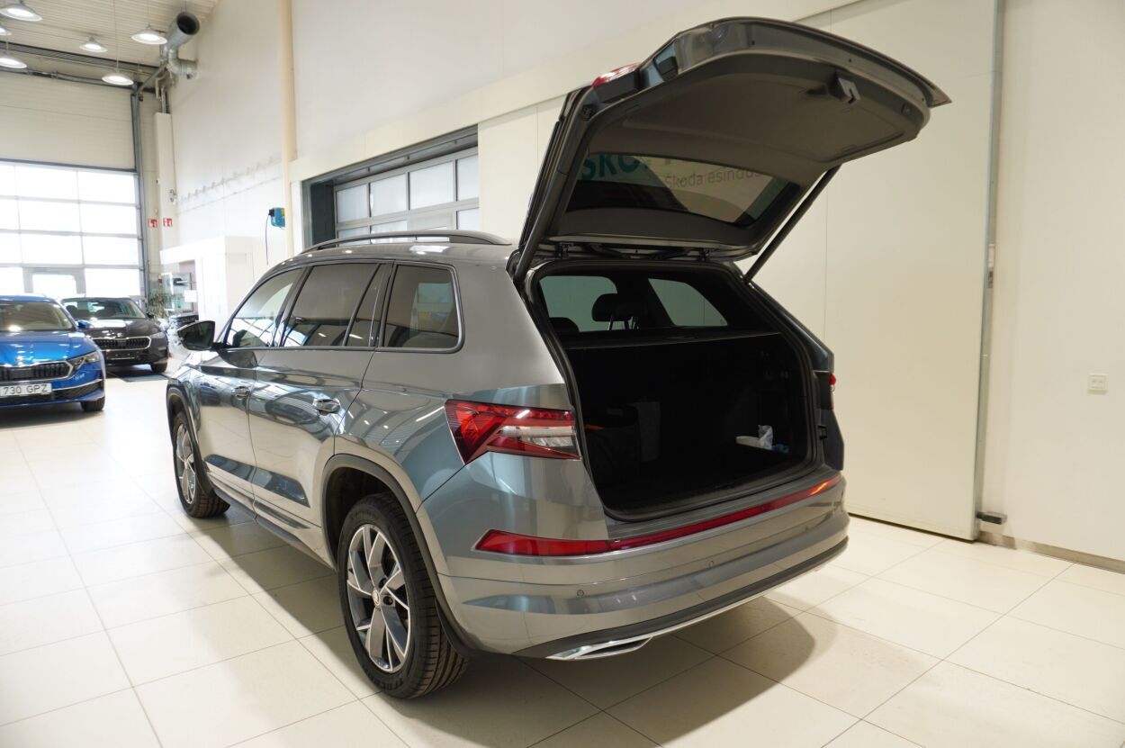 Škoda Kodiaq 2022, photo 6/10