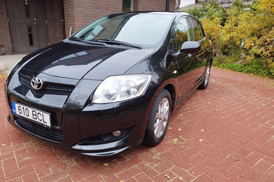 Toyota Auris, 2010, 1.6, 91 kW, petrol, manual, front-wheel drive