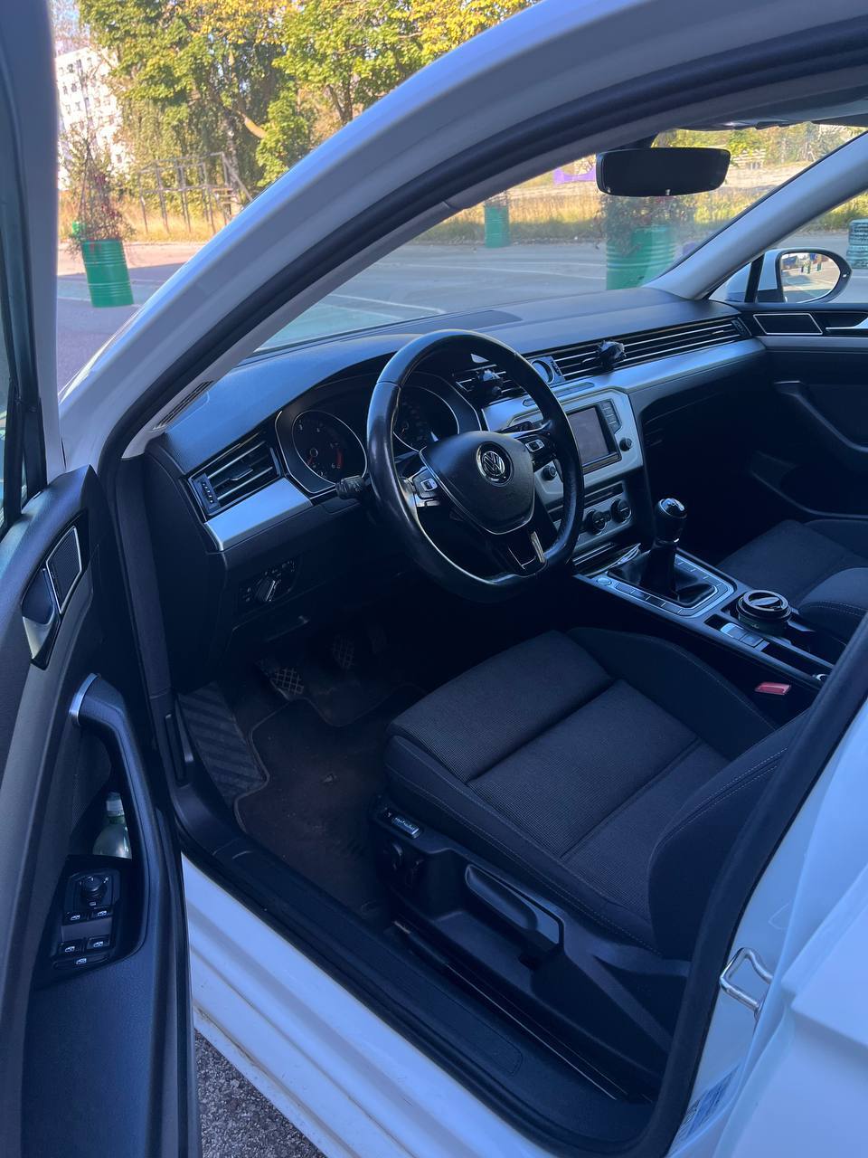 Volkswagen Passat 2015, photo 6/9