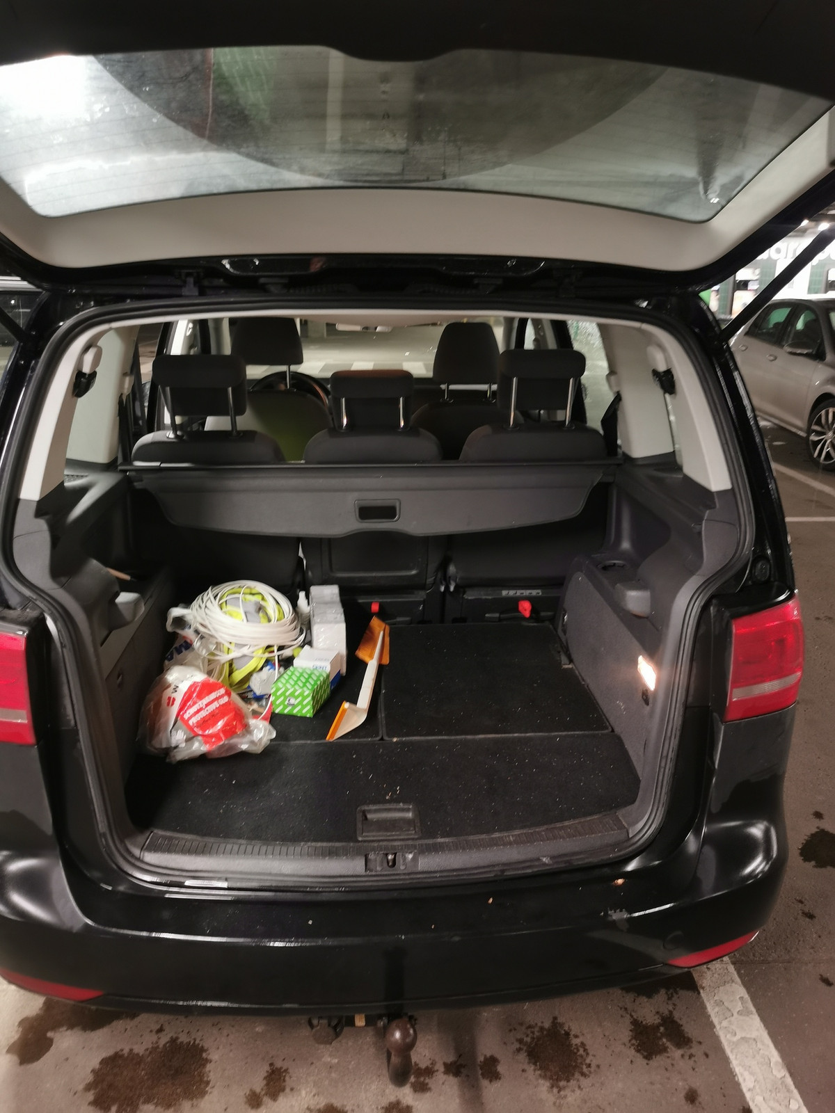 Volkswagen Touran 2014, photo 6/10
