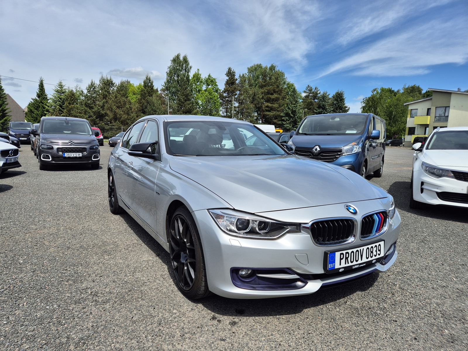 BMW 320 i 2014, photo 2/10