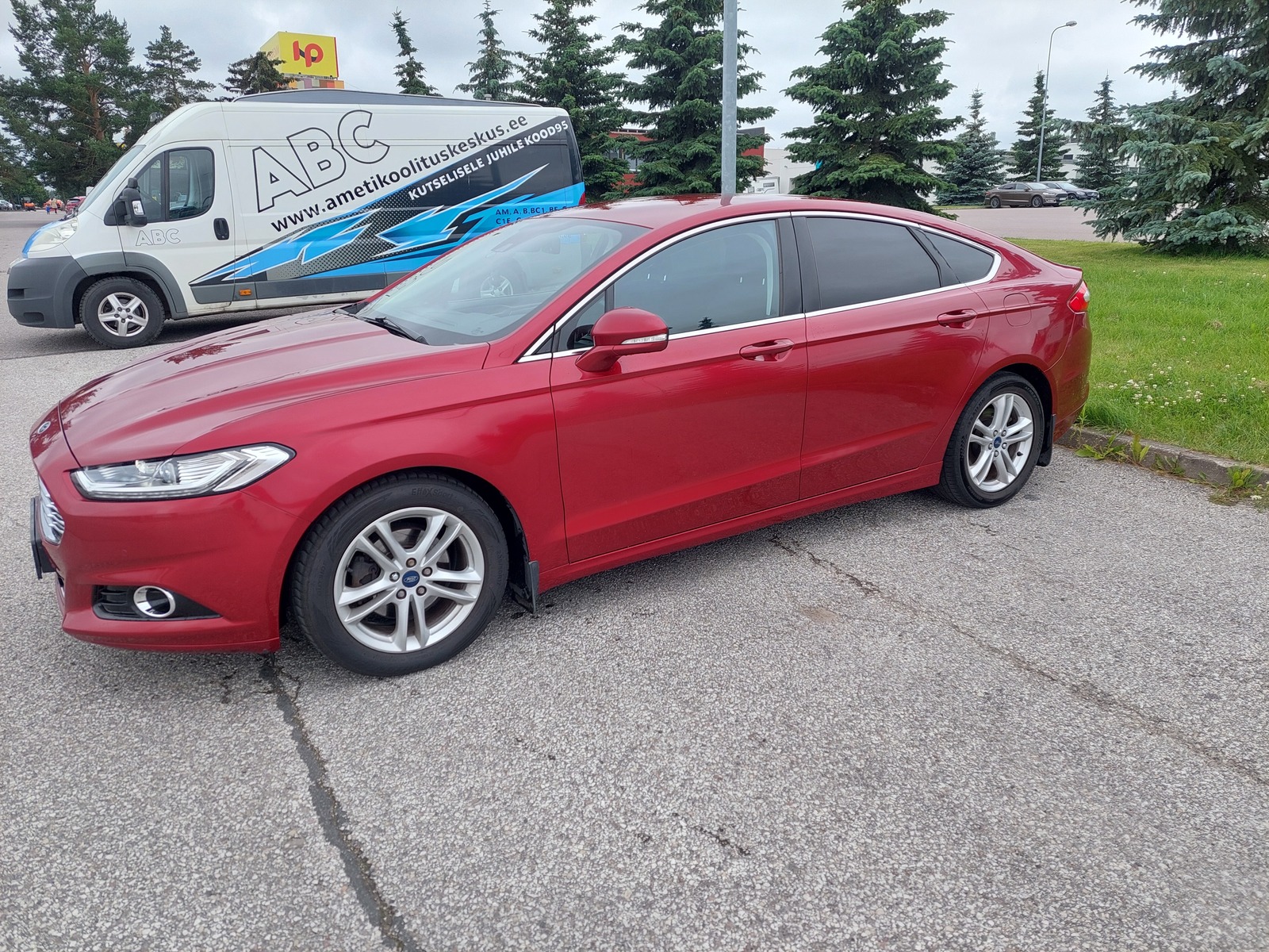 Ford Mondeo 1.5 118kW