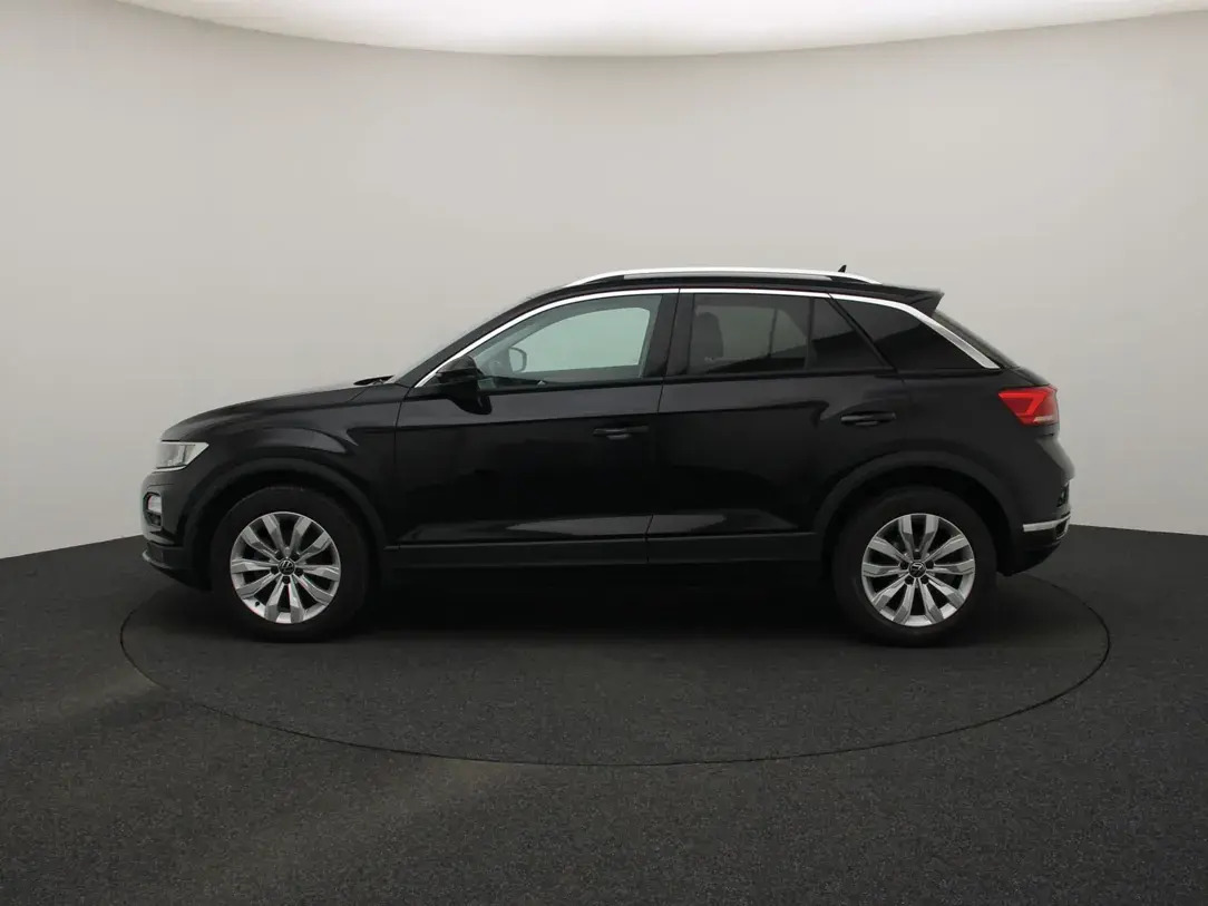 Volkswagen T-Roc 2022, photo 6/10