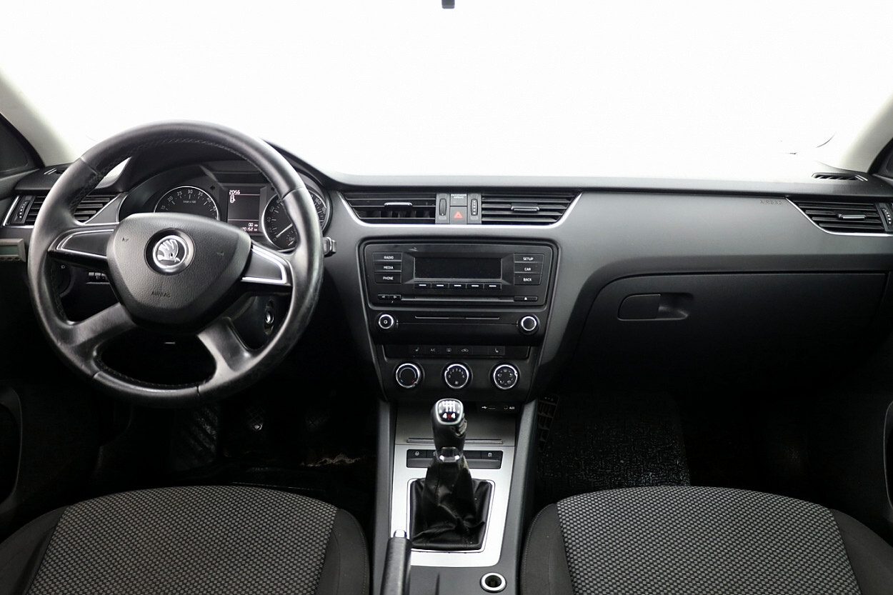 Škoda Octavia 2013, photo 5/7