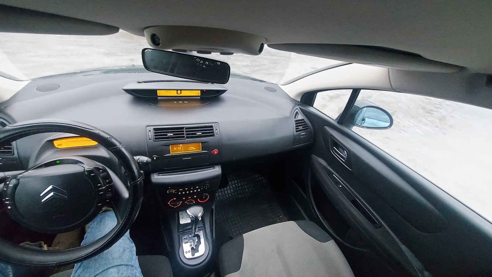Citroën C4, photo 6/12